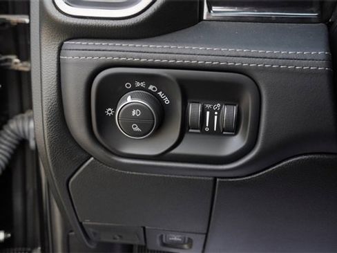 Used 2024 RAM 2500 Limited image 22