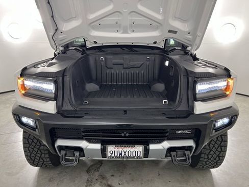 Used 2024 GMC Hummer EV 2X w/ Extreme Off-Road Package image 30