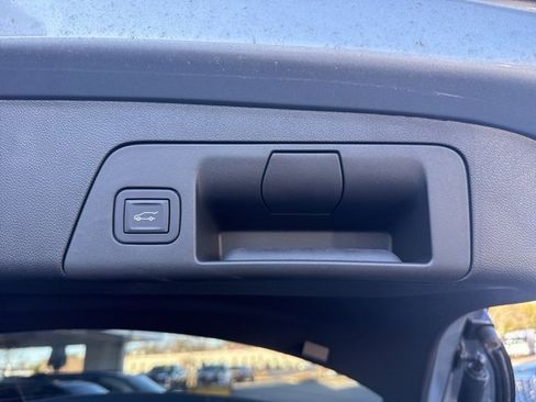 New 2025 Buick Envision Sport Touring image 30