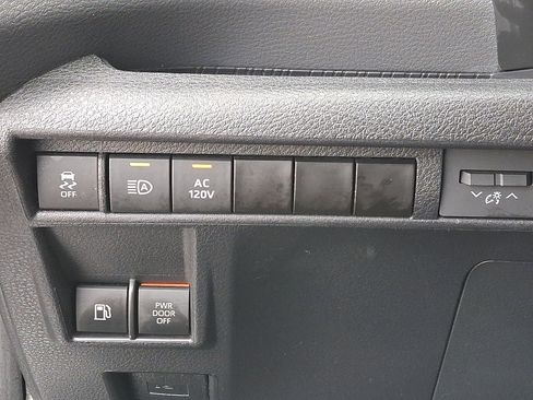 Certified 2024 Toyota Sienna XSE image 26