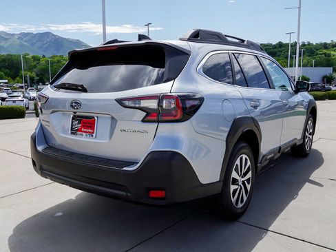 Used 2023 Subaru Outback Premium w/ Popular Package #1 AWD/4WD image 8