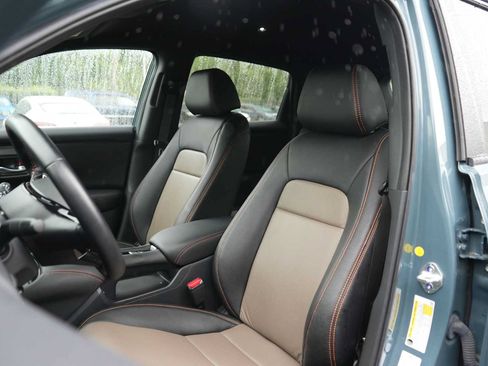Used 2025 Honda HR-V Sport image 17