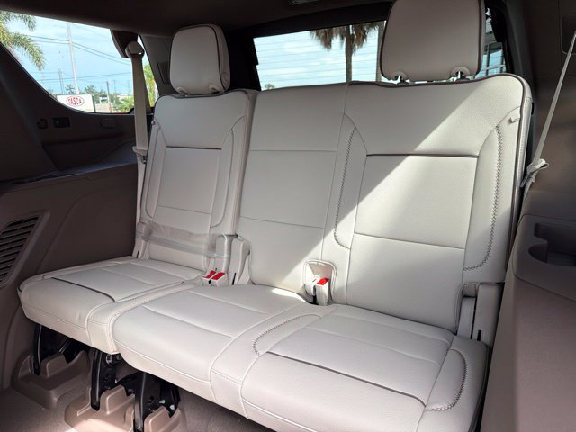 New 2027 GMC Yukon Denali w/ Sun & Power Step Package AWD/4WD image 16