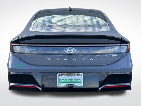 New 2025 Hyundai Sonata Limited image 7