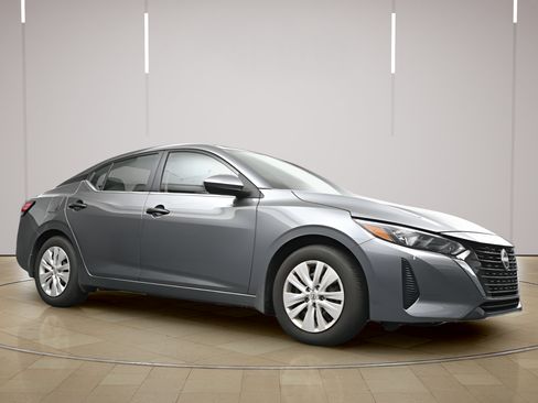 Used 2025 Nissan Sentra S FWD image 21
