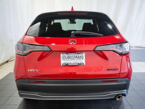 Used 2025 Honda HR-V Sport image 5