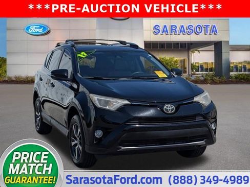 Used 2017 Toyota RAV4 XLE image 1