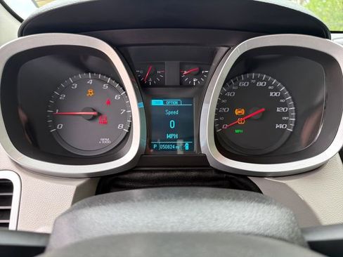 Used 2016 Chevrolet Equinox LTZ w/ Enhanced Convenience Package image 19