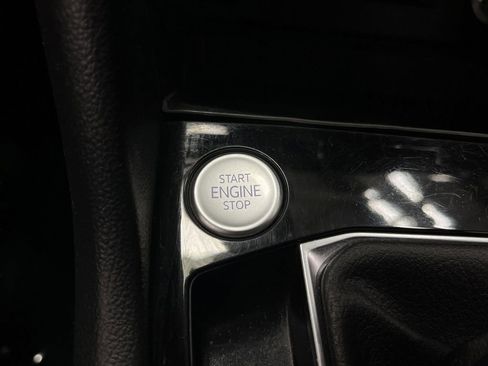 Used 2023 Volkswagen Taos SE image 21