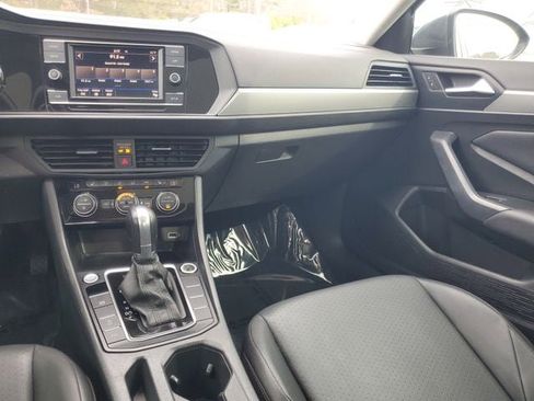 Used 2019 Volkswagen Jetta SE image 11