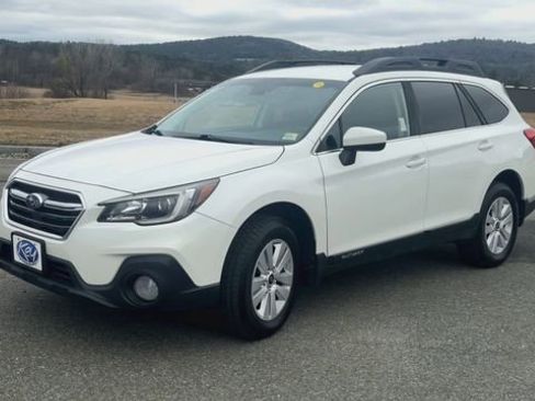 Used 2019 Subaru Outback 2.5i Premium image 4