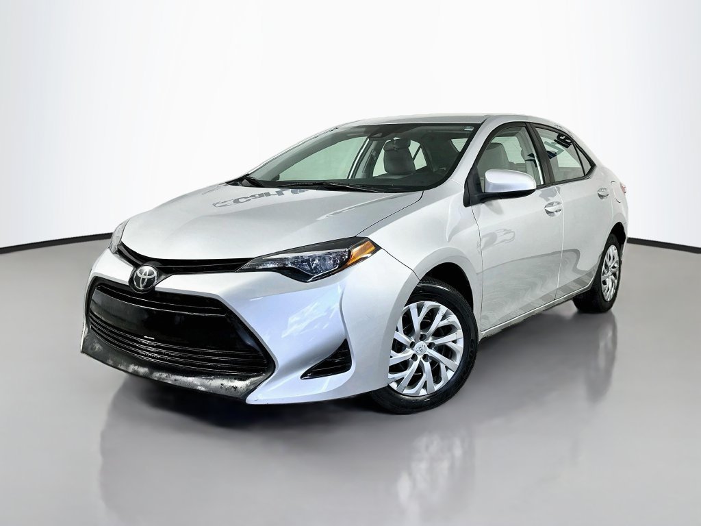 Used 2018 Toyota Corolla LE FWD image 3