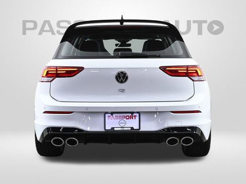 Used 2024 Volkswagen Golf R image 8