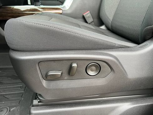 New 2026 GMC Sierra 1500 Elevation image 16