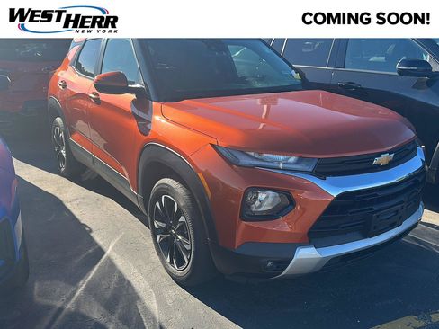 Used 2023 Chevrolet TrailBlazer LT w/ Convenience Package AWD/4WD image 1