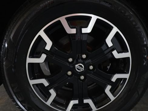 Used 2020 Nissan Pathfinder SL image 32