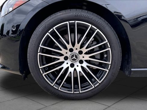Used 2025 Mercedes-Benz C 300 Sedan image 9