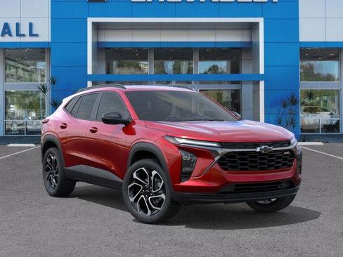 Used 2026 Chevrolet Trax RS FWD image 7