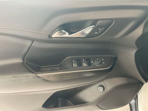 Used 2020 GMC Acadia SLT AWD/4WD image 13