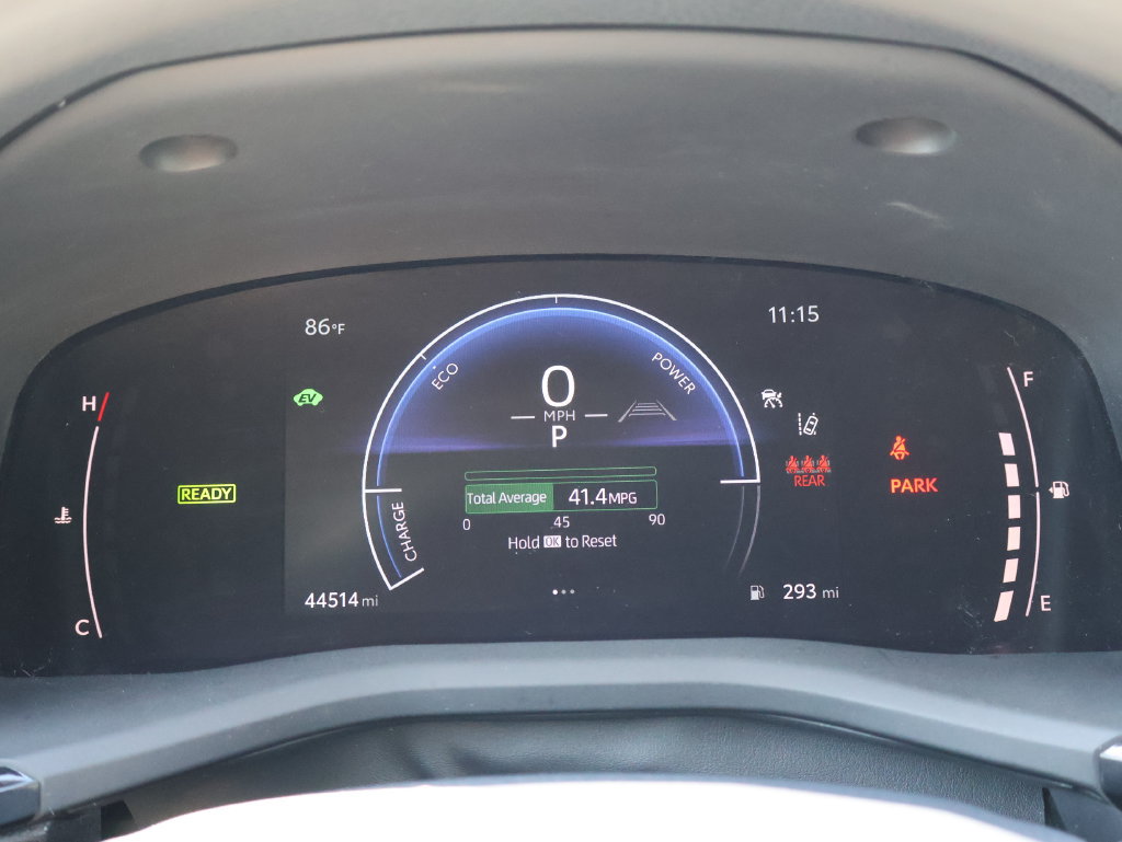 Used 2025 Toyota Camry LE FWD image 27