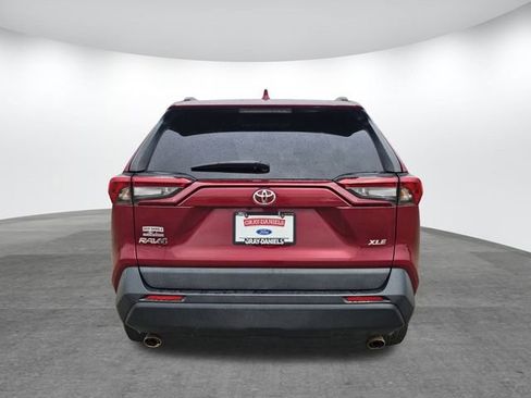Used 2021 Toyota RAV4 XLE image 5