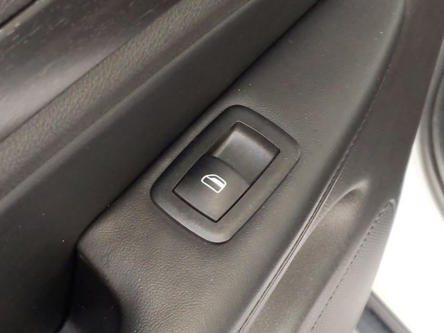 Certified 2018 Jeep Grand Cherokee Laredo RWD image 29