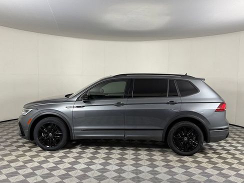 Used 2022 Volkswagen Tiguan SE R-Line FWD image 11