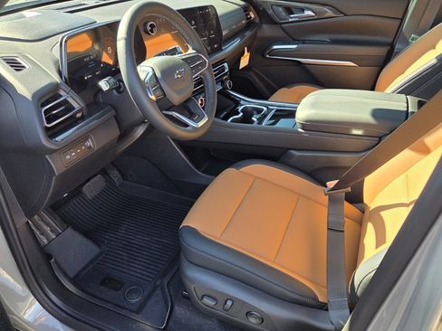 New 2027 Chevrolet Traverse Z71 w/ Driver Confidence Package AWD/4WD image 5