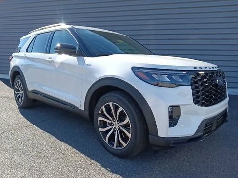 New 2026 Ford Explorer ST-Line image 1