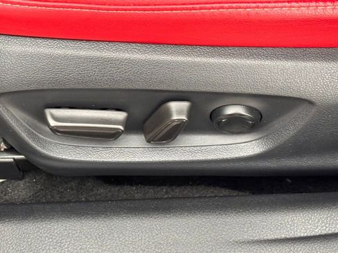 Used 2018 Toyota Camry XSE image 12