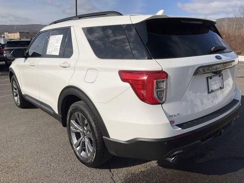 Used 2023 Ford Explorer XLT w/ Equipment Group 202A image 33