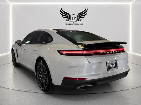 Used 2024 Porsche Panamera image 6