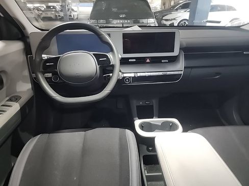 Certified 2024 Hyundai Ioniq 5 SEL RWD image 6
