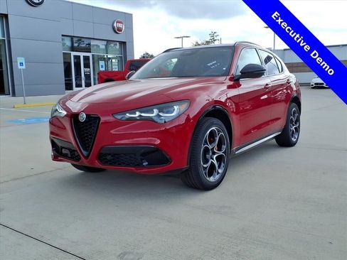 New 2025 Alfa Romeo Stelvio Sprint w/ Veloce Package image 2