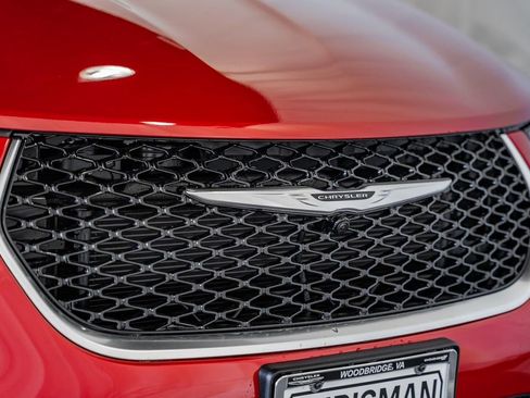 New 2026 Chrysler Pacifica Pinnacle image 11