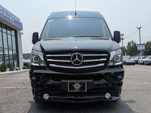 Used 2017 Mercedes-Benz Sprinter 2500 image 3