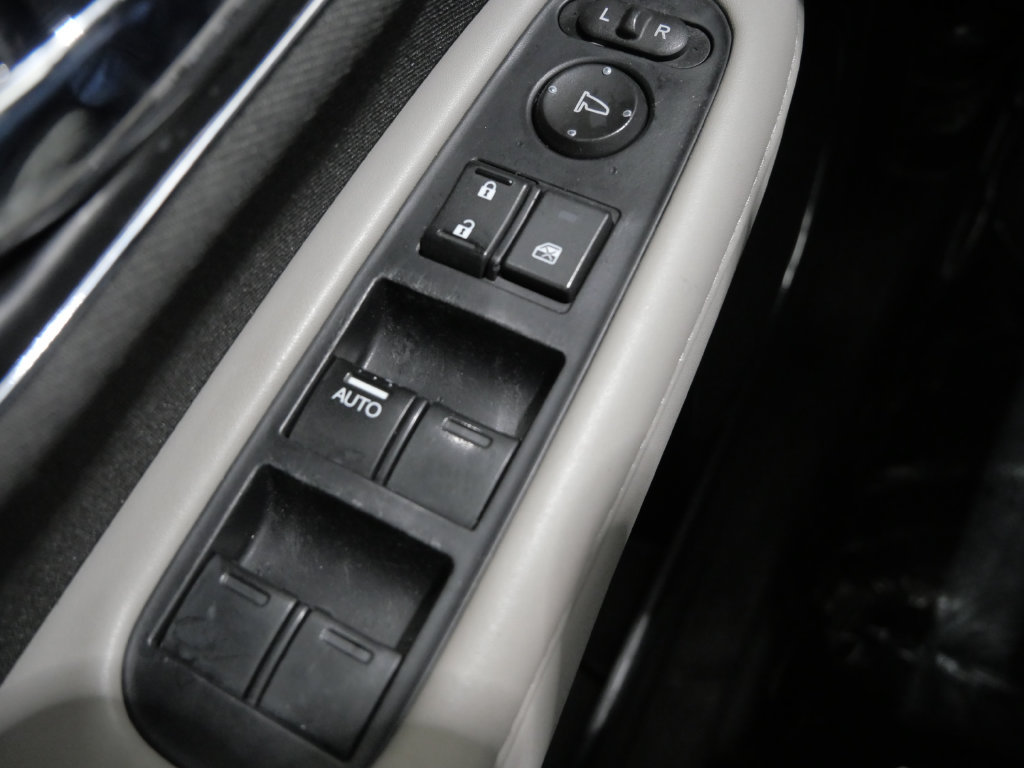 Used 2022 Honda HR-V EX image 11