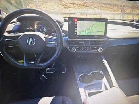 Used 2024 Acura ZDX A-Spec image 9