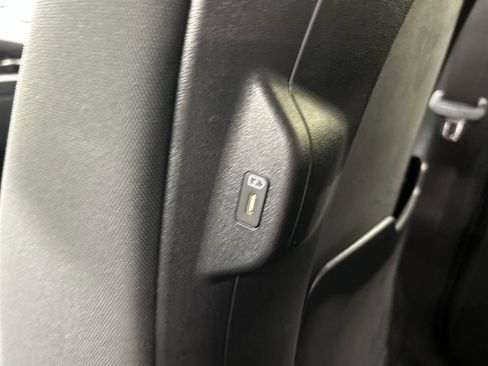 New 2025 Kia Niro LX image 23