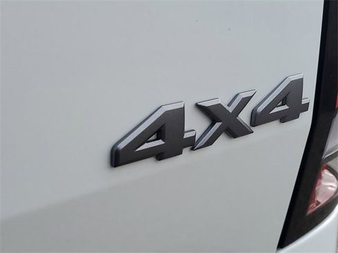 New 2026 Nissan Frontier S image 27