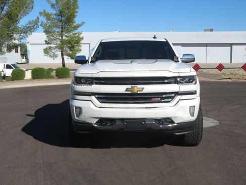 Used 2017 Chevrolet Silverado 1500 LTZ Z71 w/ LTZ Plus Package AWD/4WD image 11