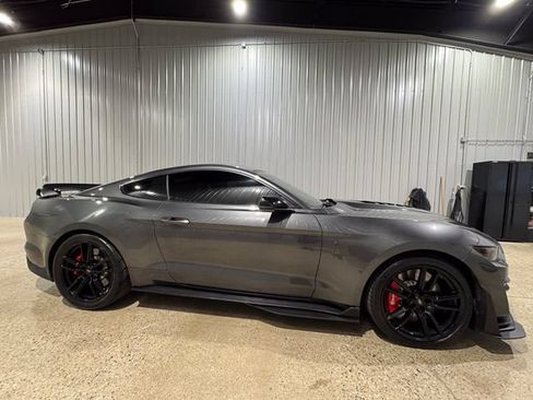 Used 2020 Ford Mustang Shelby GT500 w/ Technology Package RWD image 5