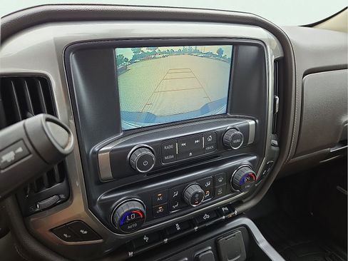 Used 2018 Chevrolet Silverado 1500 LTZ w/ Sport Package AWD/4WD image 17