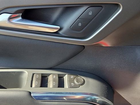 New 2026 Chevrolet Traverse LT w/ Sun and Wheel Package image 8