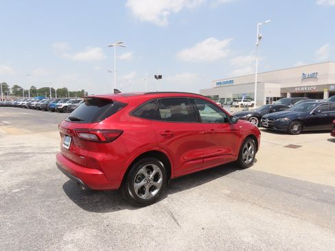 Used 2024 Ford Escape ST-Line w/ Equipment Group 301A FWD image 12