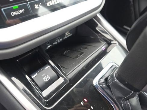 Used 2024 Subaru Legacy Limited image 33