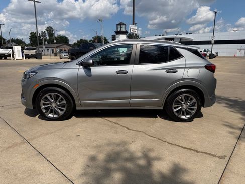 Used 2023 Buick Encore GX Select w/ Sport Touring Package FWD image 8
