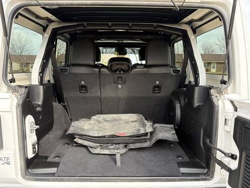 Used 2021 Jeep Wrangler Unlimited Rubicon image 7