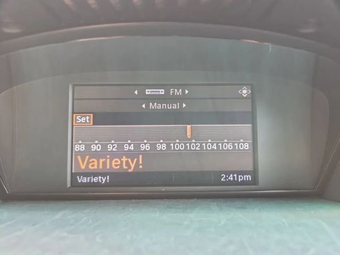 Used 2010 BMW 528i xDrive Sedan AWD/4WD image 28