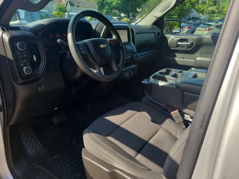 Used 2020 Chevrolet Silverado 1500 Custom w/ Custom Value Package AWD/4WD image 18
